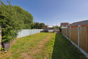 Rose Avenue Calow